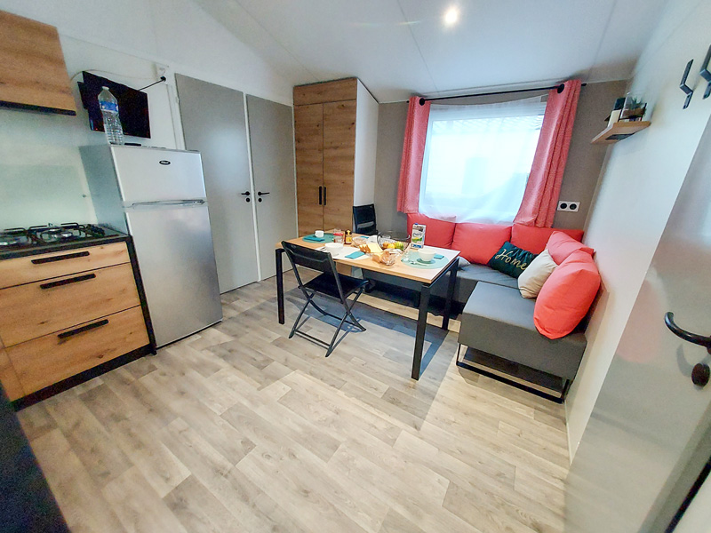 Superior 2-bedroom mobile home